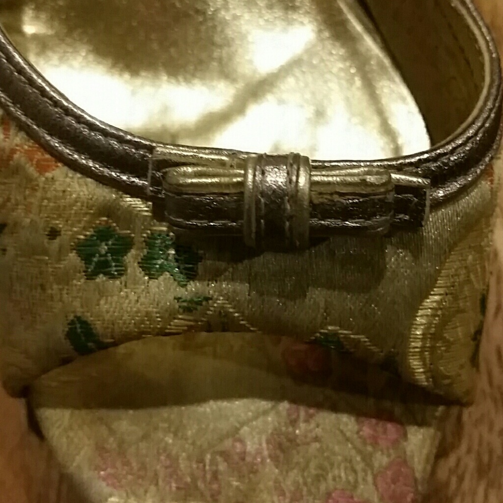 Heels - Picture 3 of 4